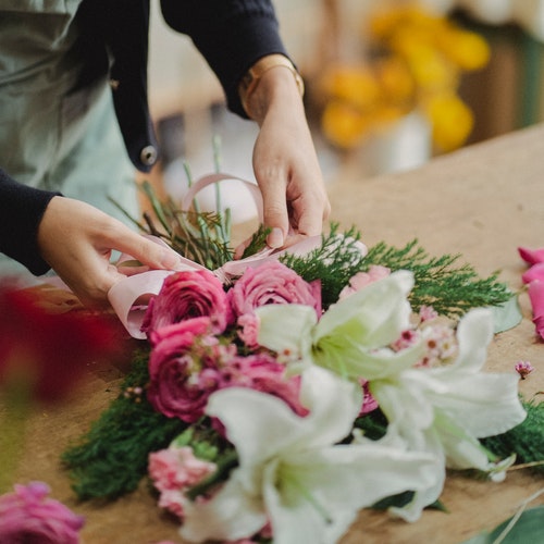 5 Reasons Why Hiring Professional Floral Designers Is Worth It
